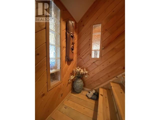 6499 Mahood Lake Road, House detached with 2 bedrooms, 2 bathrooms and null parking in Cariboo L BC | Image 17