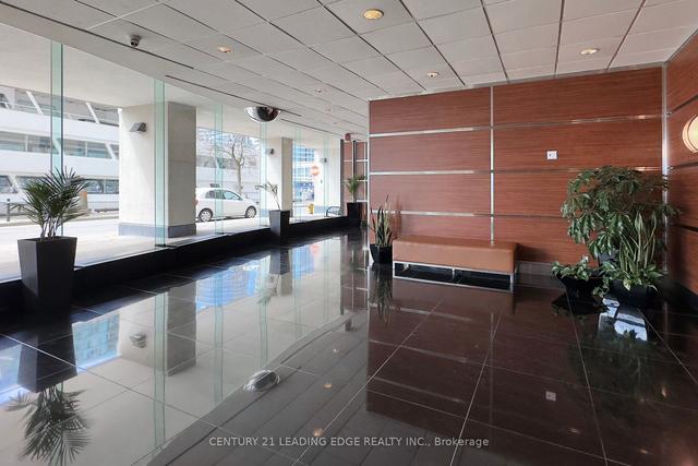 1403 - 99 Harbour Sq, Condo with 0 bedrooms, 1 bathrooms and 0 parking in Toronto ON | Image 38