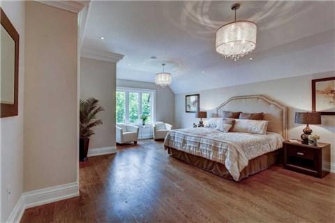 80 Centre Ave, House detached with 4 bedrooms, 5 bathrooms and 4 parking in Toronto ON | Image 12