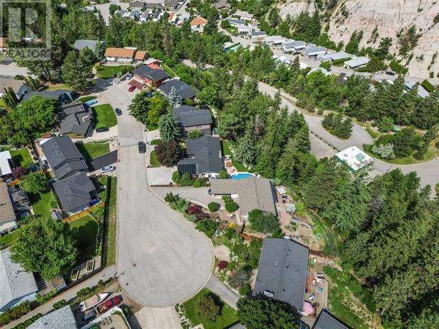 158 Glen Place, House detached with 4 bedrooms, 3 bathrooms and 2 parking in Penticton BC | Image 2