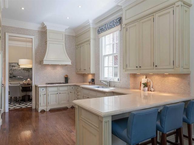 265 Glengrove Ave, House detached with 4 bedrooms, 4 bathrooms and 3 parking in Toronto ON | Image 6