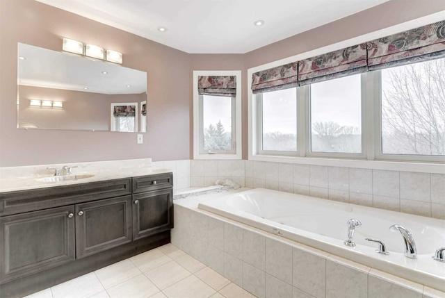 2594 Gazebo Crt, House detached with 4 bedrooms, 4 bathrooms and 5 parking in Mississauga ON | Image 11