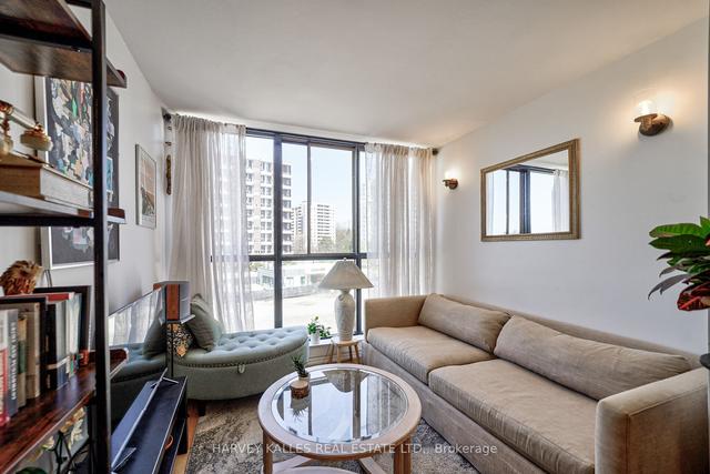 543 - 24 Southport St, Condo with 1 bedrooms, 1 bathrooms and 1 parking in Toronto ON | Image 9