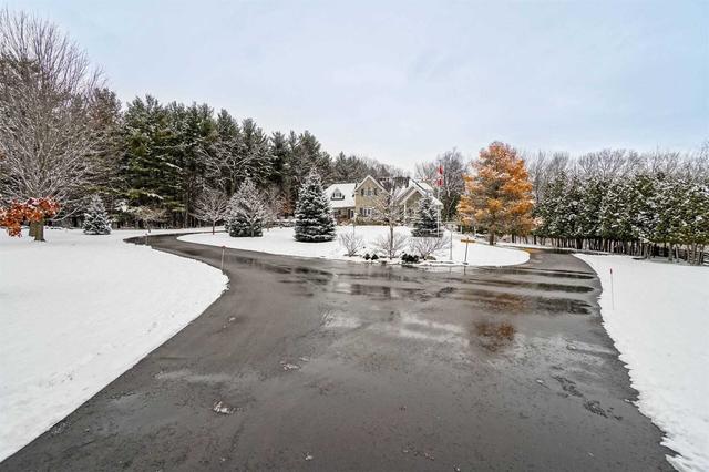 17583 Humber Station Rd, House detached with 2 bedrooms, 3 bathrooms and 12 parking in Caledon ON | Image 33