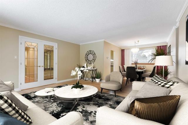 62 Kentish Cres, House detached with 3 bedrooms, 3 bathrooms and 2 parking in Toronto ON | Image 5