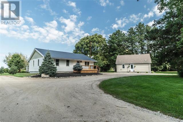 12969 Longwoods Road, House detached with 3 bedrooms, 1 bathrooms and null parking in Chatham Kent ON | Image 3