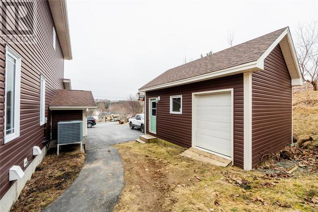 40 Gosses's And Rogers Crescent, House detached with 6 bedrooms, 3 bathrooms and null parking in Torbay NL | Image 9