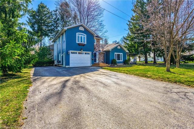 2693 John St Street, House detached with 4 bedrooms, 2 bathrooms and 5 parking in Sarnia ON | Image 12
