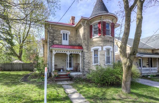 116 Queen St W, House detached with 5 bedrooms, 2 bathrooms and 6 parking in Wellington North ON | Image 1