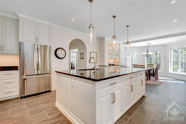 1606 Forest Ridge Place, House detached with 5 bedrooms, 5 bathrooms and 9 parking in Ottawa ON | Image 10