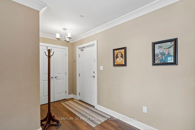 304 - 320 Sugarcreek Tr W, Condo with 2 bedrooms, 2 bathrooms and 1 parking in London ON | Image 2