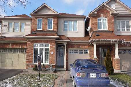 80 Gristone Cres, House attached with 3 bedrooms, 3 bathrooms and 2 parking in Toronto ON | Image 1