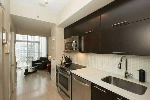 lph30 - 21 Nelson St, Condo with 1 bedrooms, 2 bathrooms and 1 parking in Toronto ON | Image 5