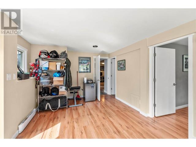 6823 Charleson Road, House detached with 4 bedrooms, 2 bathrooms and null parking in Columbia Shuswap F BC | Image 21