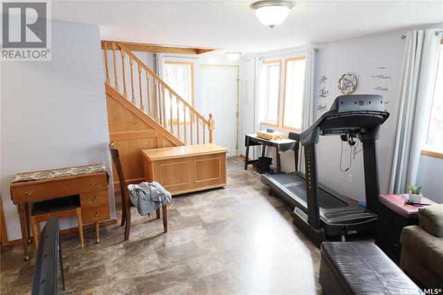 2213 Spruce Street, House detached with 3 bedrooms, 2 bathrooms and null parking in Denare Beach SK | Image 13