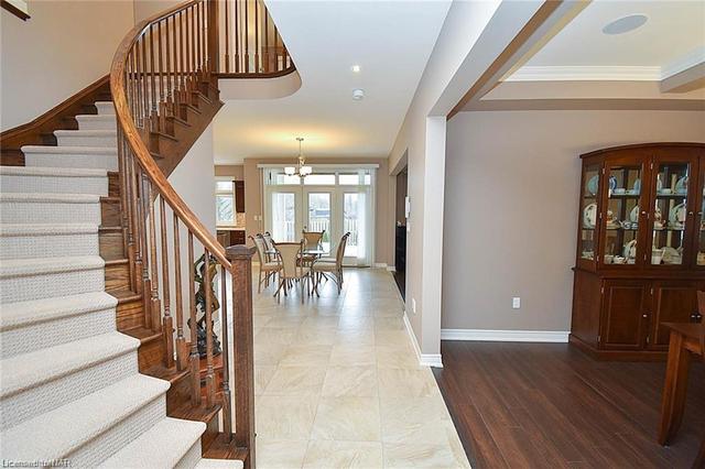 624 Brian Street, House detached with 5 bedrooms, 3 bathrooms and 6 parking in Fort Erie ON | Image 3