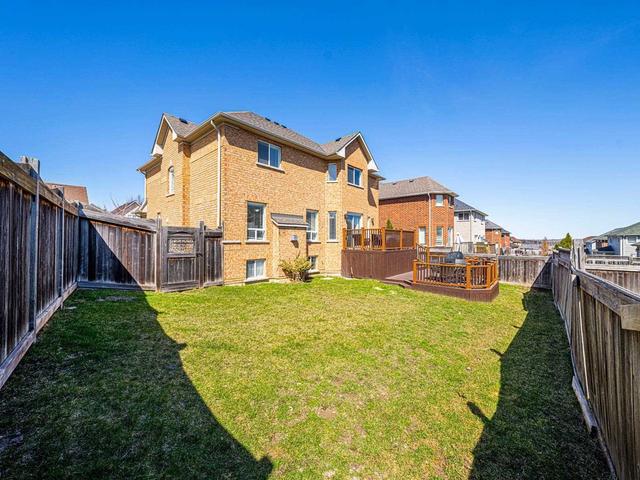 39 Ian Dr, House detached with 4 bedrooms, 3 bathrooms and 4 parking in Georgina ON | Image 29