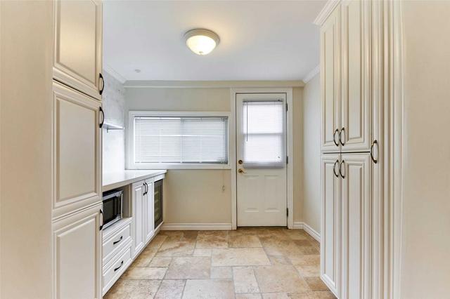 upper - 1951 Dufferin St, House semidetached with 3 bedrooms, 1 bathrooms and 1 parking in Toronto ON | Image 8