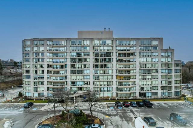 1002 - 175 Cedar Ave, Condo with 2 bedrooms, 2 bathrooms and 1 parking in Richmond Hill ON | Image 1