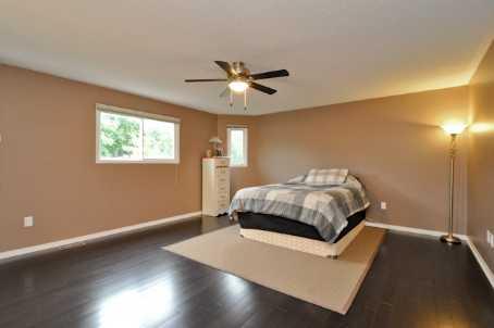 1013 Deer Valley Dr, House detached with 4 bedrooms, 4 bathrooms and 4 parking in Oshawa ON | Image 5