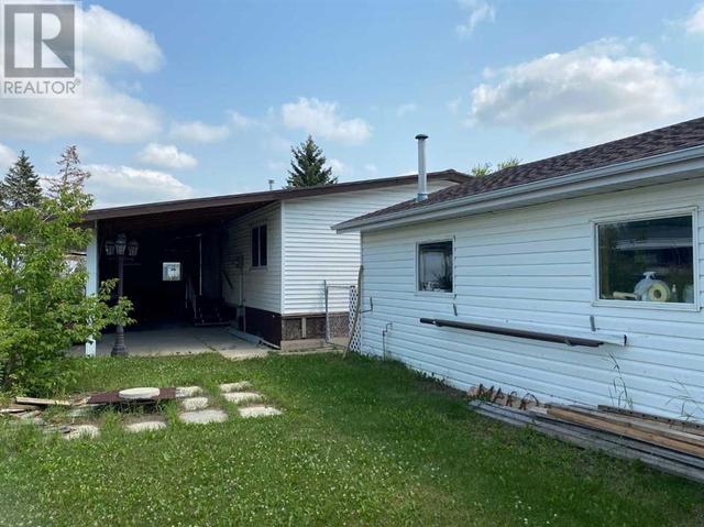 6402 51 Street, House other with 3 bedrooms, 2 bathrooms and 6 parking in Ponoka AB | Image 18