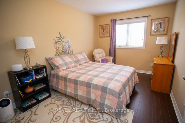 30 Bond St, House attached with 3 bedrooms, 3 bathrooms and 2 parking in Brantford ON | Image 10