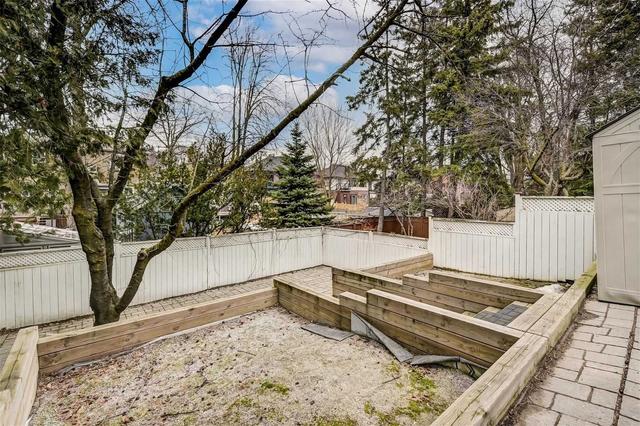 44 Fairfield Rd, House detached with 3 bedrooms, 2 bathrooms and 4 parking in Toronto ON | Image 15