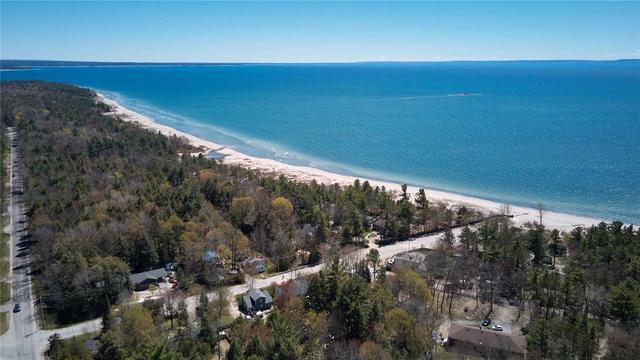 599 Tiny Beaches Rd N, House detached with 2 bedrooms, 1 bathrooms and 4 parking in Tiny ON | Image 15