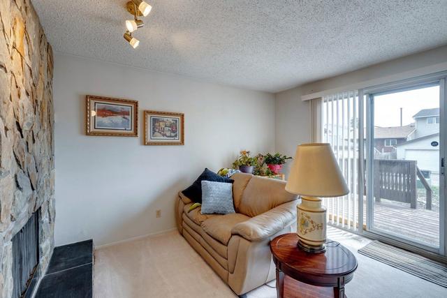 5739 24 Avenue Ne, Home with 3 bedrooms, 1 bathrooms and 1 parking in Calgary AB | Image 8
