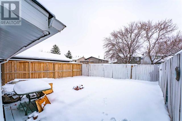 6079 Martingrove Road Ne, House detached with 5 bedrooms, 2 bathrooms and 3 parking in Calgary AB | Image 4