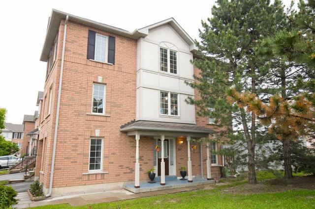 103 - 2 Clay Brick Crt, Townhouse with 3 bedrooms, 3 bathrooms and 1 parking in Brampton ON | Image 1