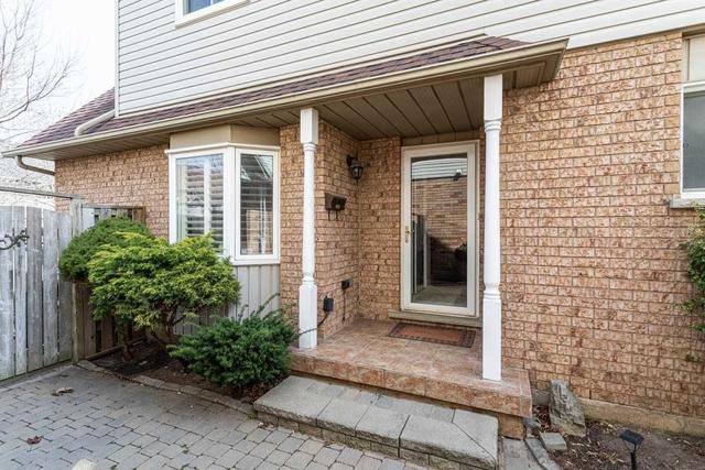 1281 Walkers Line, House attached with 3 bedrooms, 3 bathrooms and 4 parking in Burlington ON | Image 37