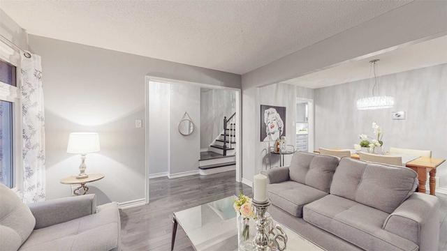 26 Large Cres, House detached with 3 bedrooms, 3 bathrooms and 3 parking in Ajax ON | Image 34