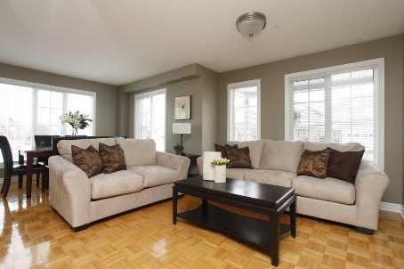 3643 Rainpark Crt, House detached with 4 bedrooms, 3 bathrooms and 6 parking in Mississauga ON | Image 2