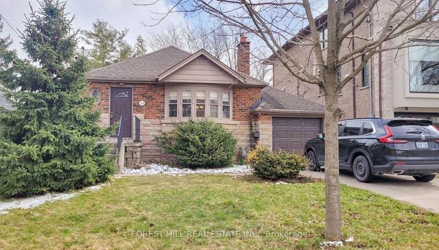 33 Burncrest Dr, House detached with 2 bedrooms, 2 bathrooms and 3 parking in Toronto ON | Image 1