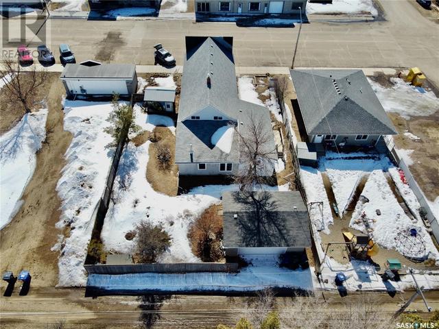 209 Main Street E, House detached with 4 bedrooms, 1 bathrooms and null parking in Langham SK | Image 6
