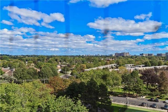 1002 - 820 Burnhamthorpe Rd, Condo with 3 bedrooms, 2 bathrooms and 1 parking in Toronto ON | Image 3