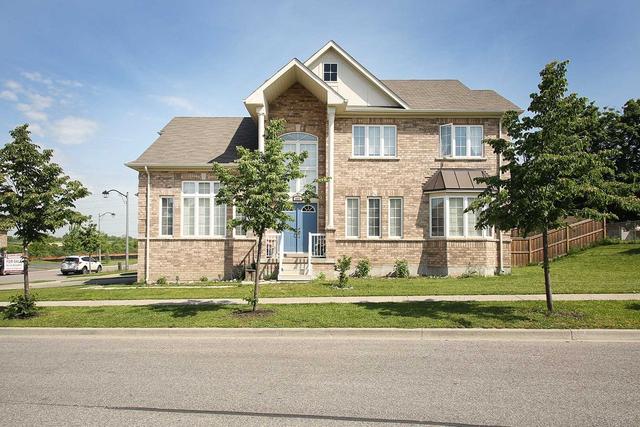 805 Black Cherry Dr, House detached with 4 bedrooms, 3 bathrooms and 4 parking in Oshawa ON | Image 12