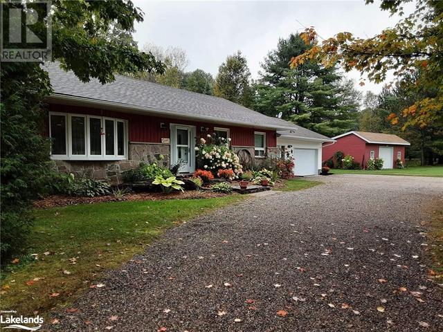 1017 Clement Lake Road, House detached with 3 bedrooms, 2 bathrooms and 6 parking in Highlands East ON | Card Image