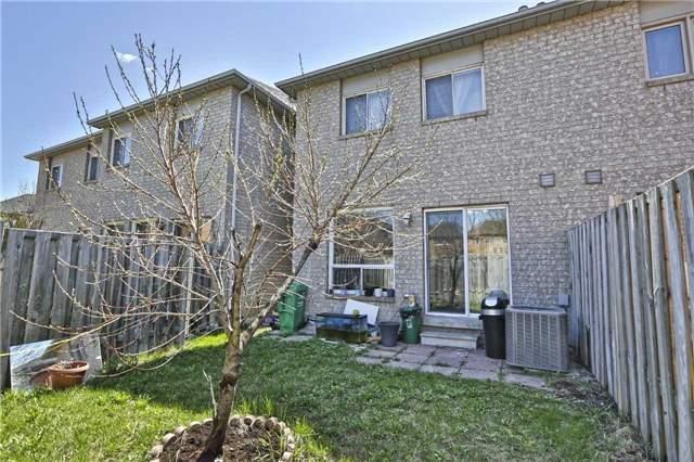 26 Goldenlight Circ, Townhouse with 3 bedrooms, 3 bathrooms and 2 parking in Brampton ON | Image 14