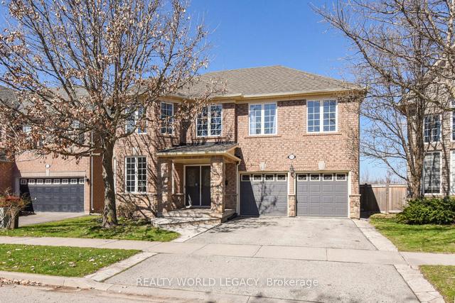 2535 Scotch Pine Dr, House detached with 4 bedrooms, 4 bathrooms and 4 parking in Oakville ON | Image 1