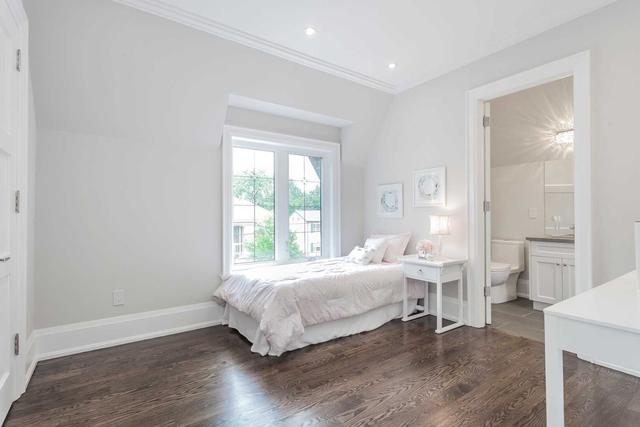 181 Parkview Ave, House detached with 4 bedrooms, 5 bathrooms and 4 parking in Toronto ON | Image 18