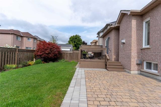 2322 Canterbury Cres, House detached with 2 bedrooms, 3 bathrooms and 5 parking in Pickering ON | Image 28