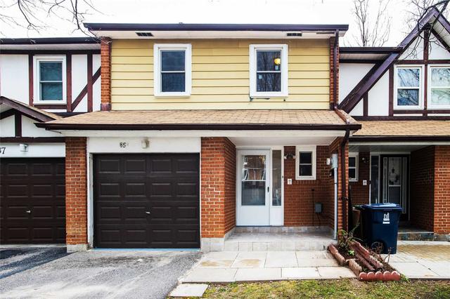 85 Dundalk Dr, Townhouse with 4 bedrooms, 3 bathrooms and 3 parking in Toronto ON | Image 1