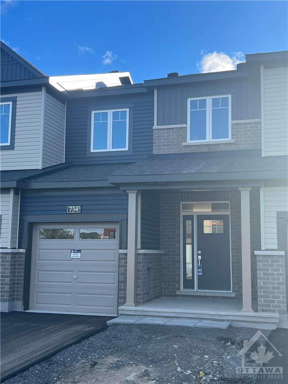 734 Sebastian Street, Townhouse with 3 bedrooms, 3 bathrooms and 3 parking in Ottawa ON | Image 2