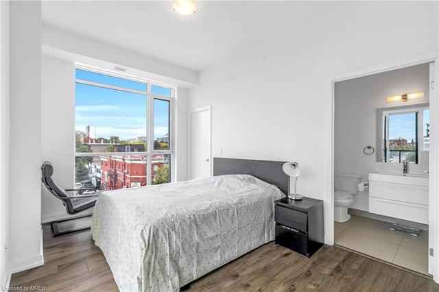 12 - 297 College Street Street, House attached with 2 bedrooms, 2 bathrooms and 1 parking in Toronto ON | Image 18