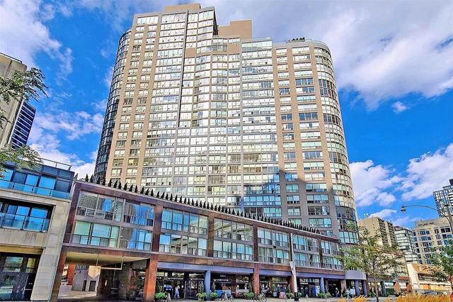 908 - 24 Wellesley St W, Condo with 1 bedrooms, 1 bathrooms and 0 parking in Toronto ON | Image 1