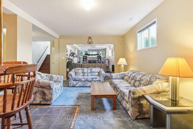 1361 Wildlark Dr, House detached with 3 bedrooms, 3 bathrooms and 6 parking in Peterborough ON | Image 11