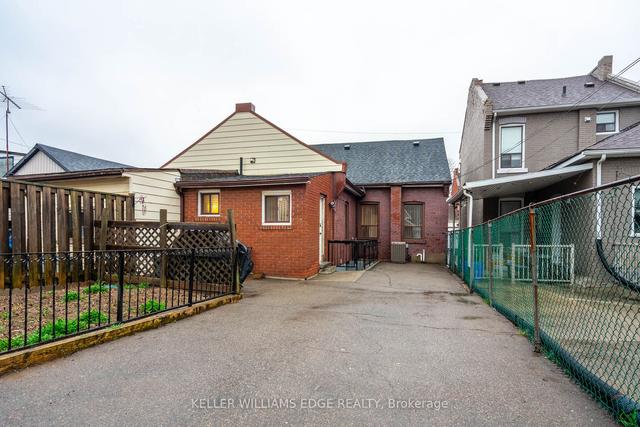 166 Emerald St N, House semidetached with 3 bedrooms, 2 bathrooms and 2 parking in Hamilton ON | Image 14