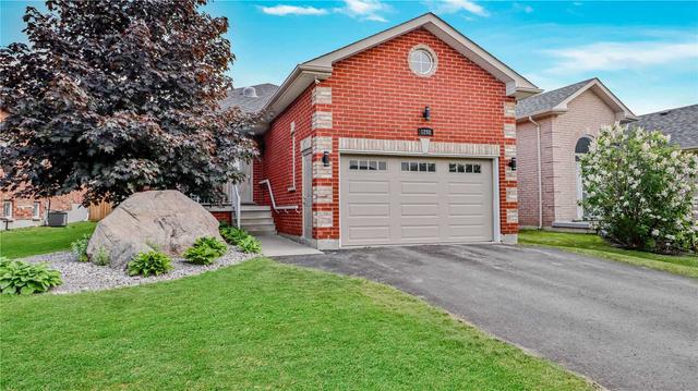 1292 Gina St, House detached with 2 bedrooms, 3 bathrooms and 5.5 parking in Innisfil ON | Image 35